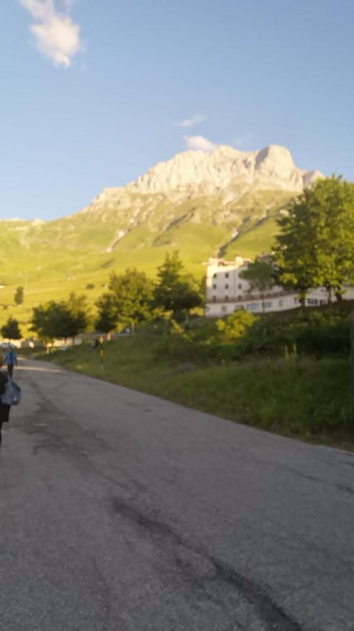 La Tana Del Capriolo Prati di Tivo Exterior foto